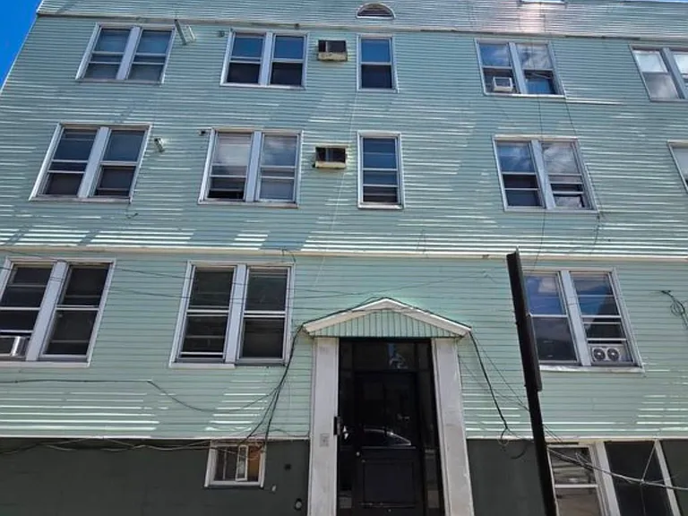 6 Rutgers Ave #B2 — Photo 1