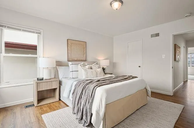 61 Windsor Dr — Photo 3