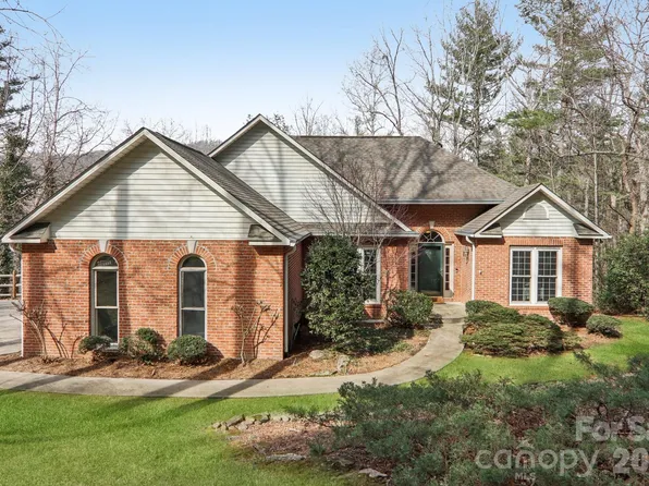 741 Zelda Ct, Hendersonville, NC 28792