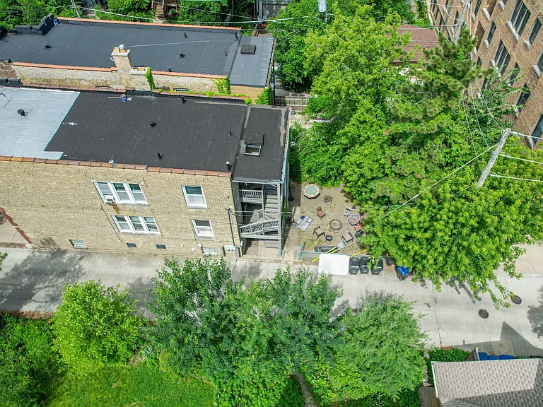 1103 Simpson St — Photo 7