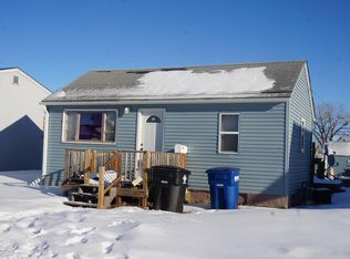 235 1st Ave SW, Dickinson, ND 58601