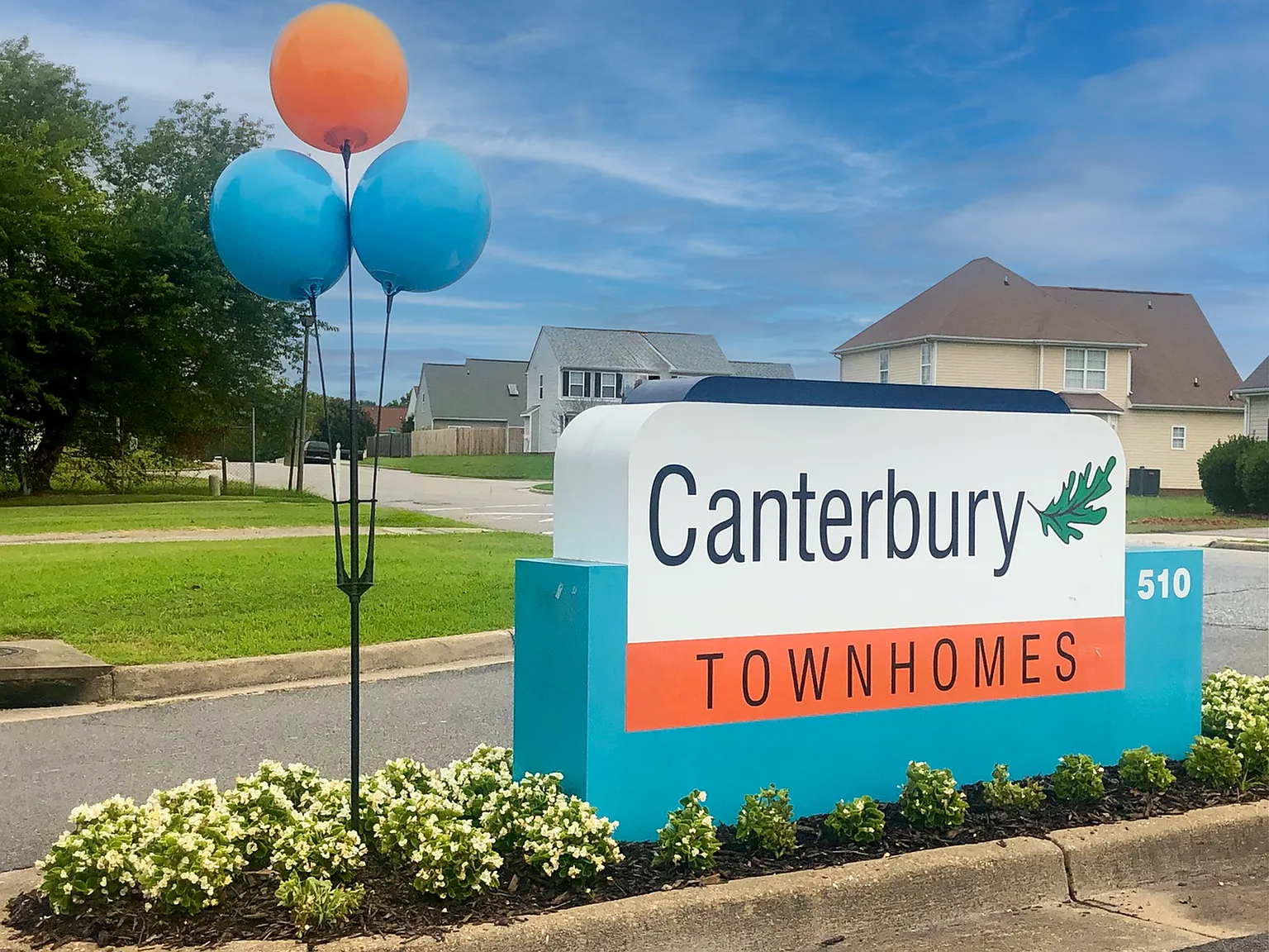 Canterbury Townhomes — Photo 2