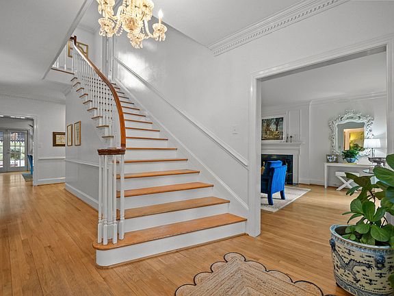 4th image of 3712 Darwin Rd