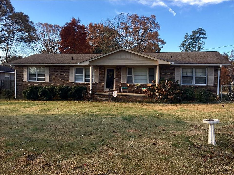 1st image of 104 Woodland Dr