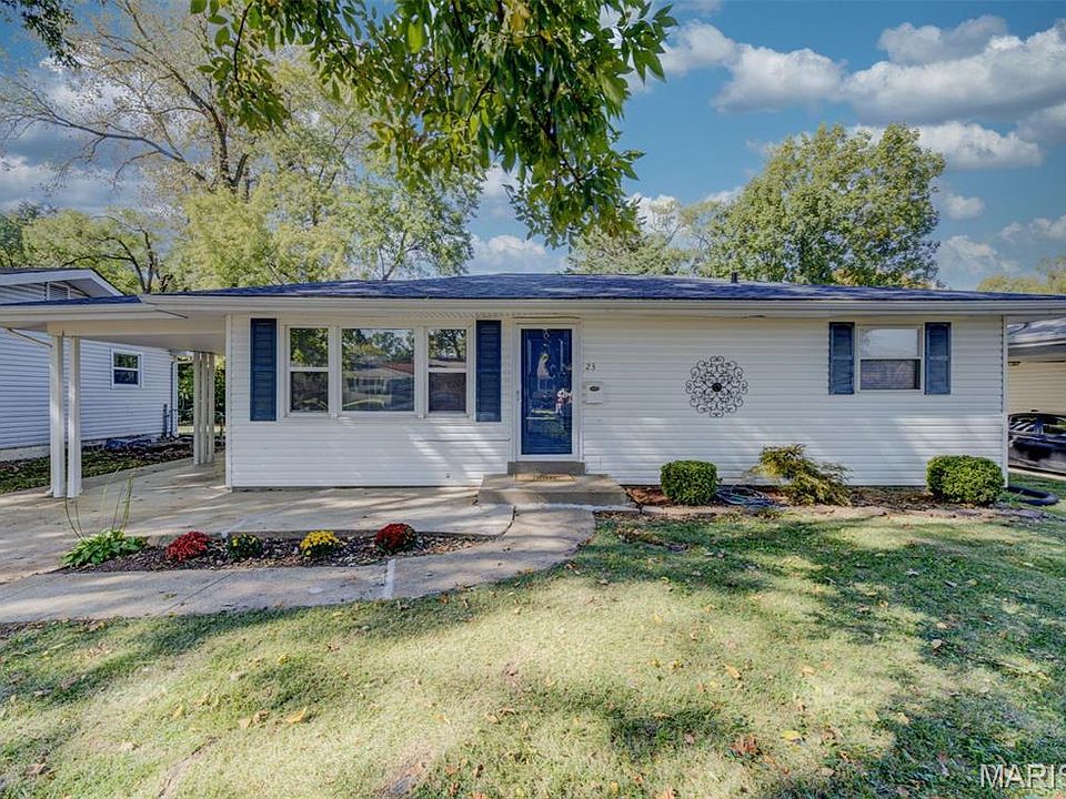 1st image of 23 Manor Dr