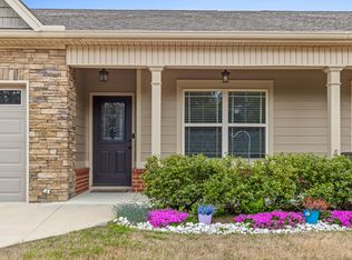 175 Tradewind Dr, Fort Oglethorpe, GA 30742