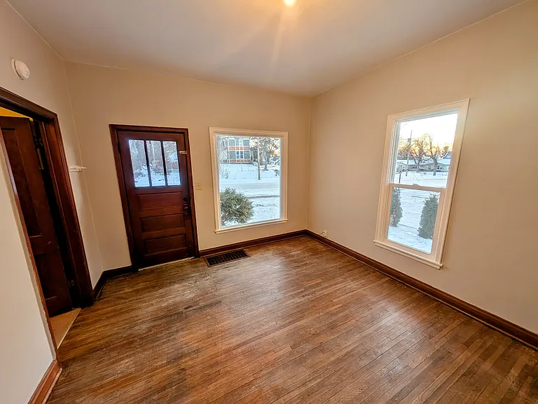 10 3rd Ave SW #1 — Photo 13