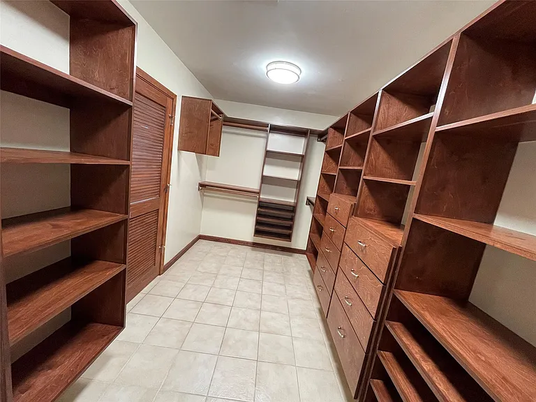 3229 Westridge St — Photo 14