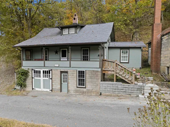 3113 Jenkins Ln, Farmington, WV 26571