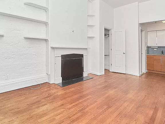 2nd image of 125 E 30th St #3C