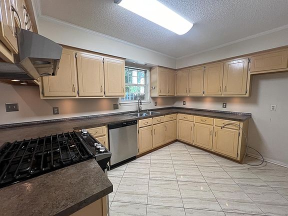 7401 Lakeview Marketing Pics-05_08212024