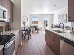 3085 NW 7th St #C402, Redmond, OR 97756
