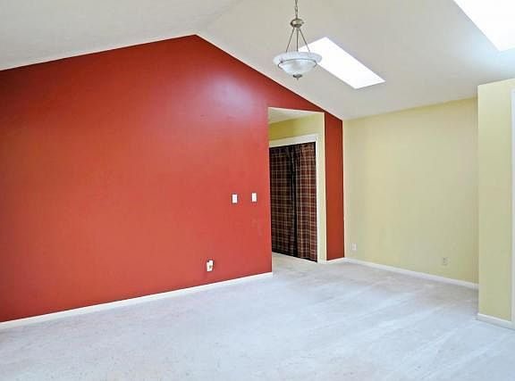 5th image of 8920 Meadow Ln