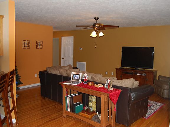 2nd image of 1276 Brookfield Dr