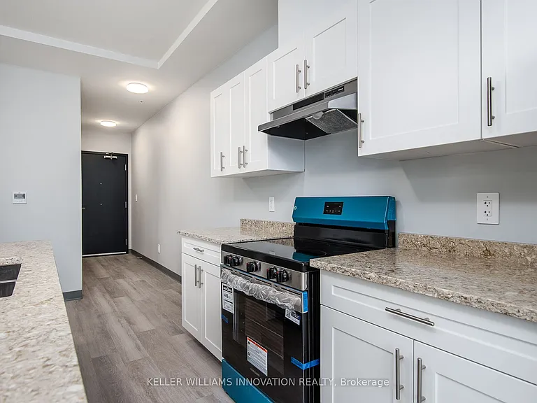 10 Queen St #202 — Photo 15