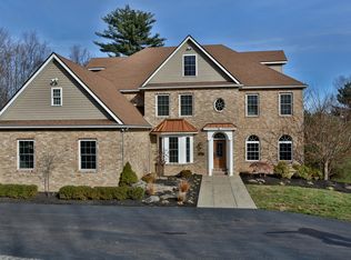 1000 Lantern Hill Rd, Shavertown, PA 18708