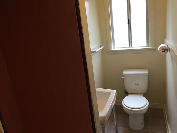 4th image of 6201 Gifford Ave APT 6