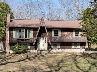 15 Elaine Dr, Moodus, CT 06469
