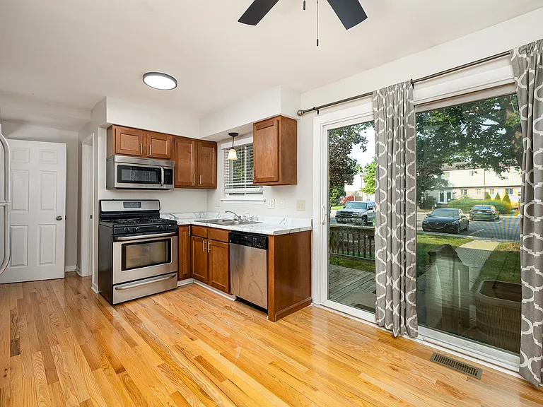 251 Sheffield Dr — Photo 26