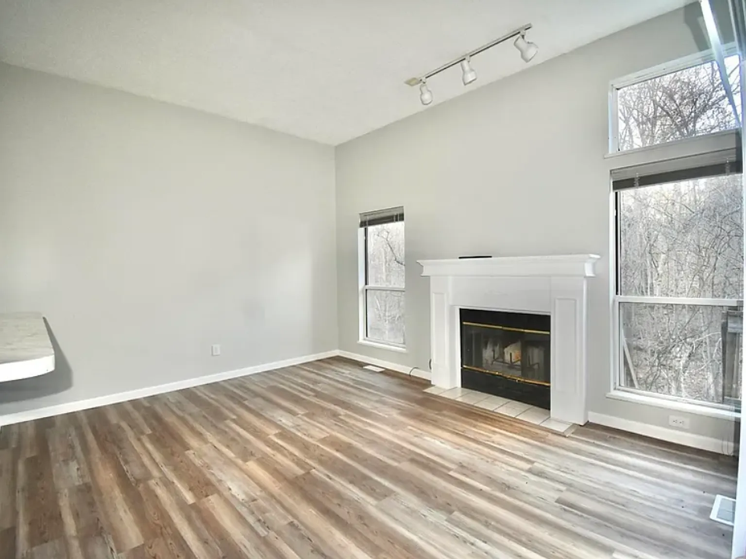 1938 E Bay Pointe Dr. — Photo 1