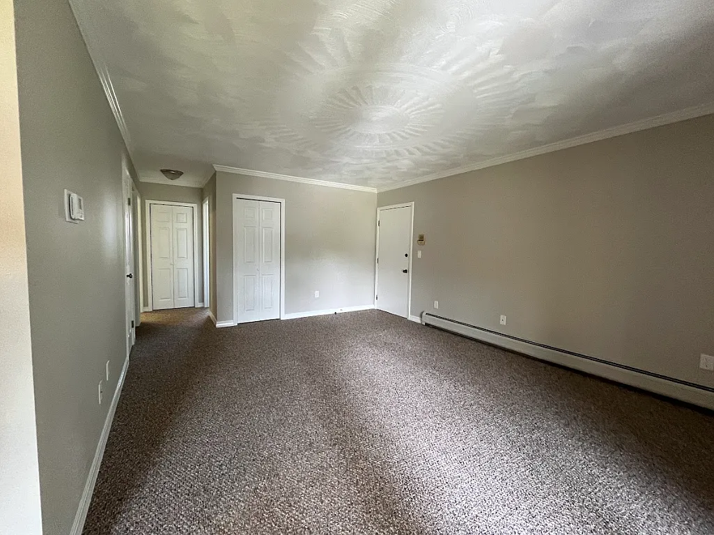 2 bed, $1,600 — Photo 4