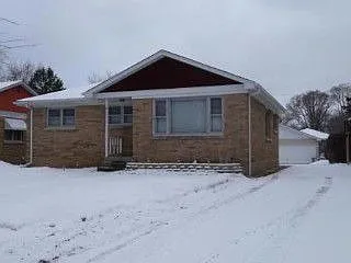 811 McKinley Ave photo 1