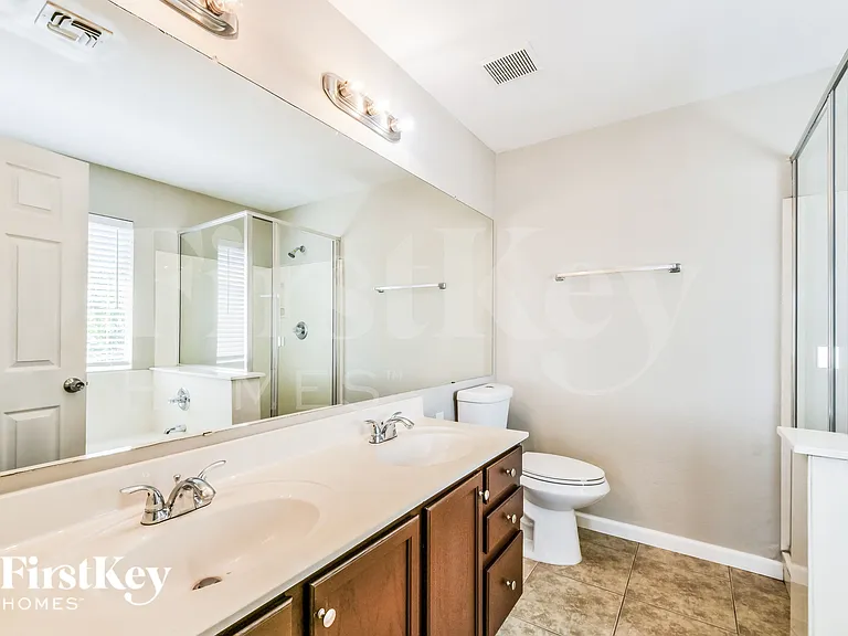 848 E Morelos St — Photo 10