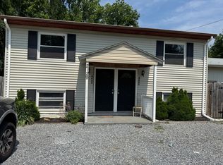 2127 Hollins Rd NE, Roanoke, VA 24012