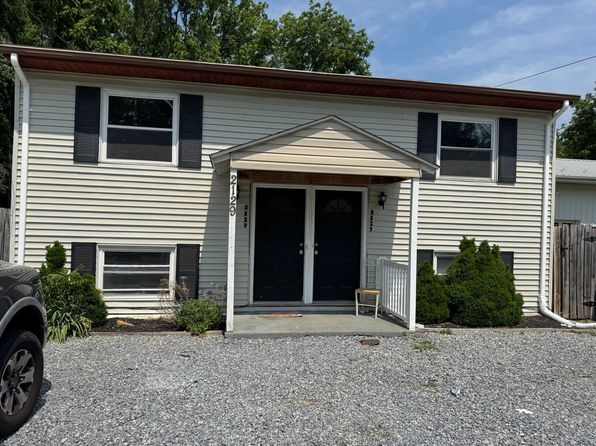 2127 Hollins Rd NE
