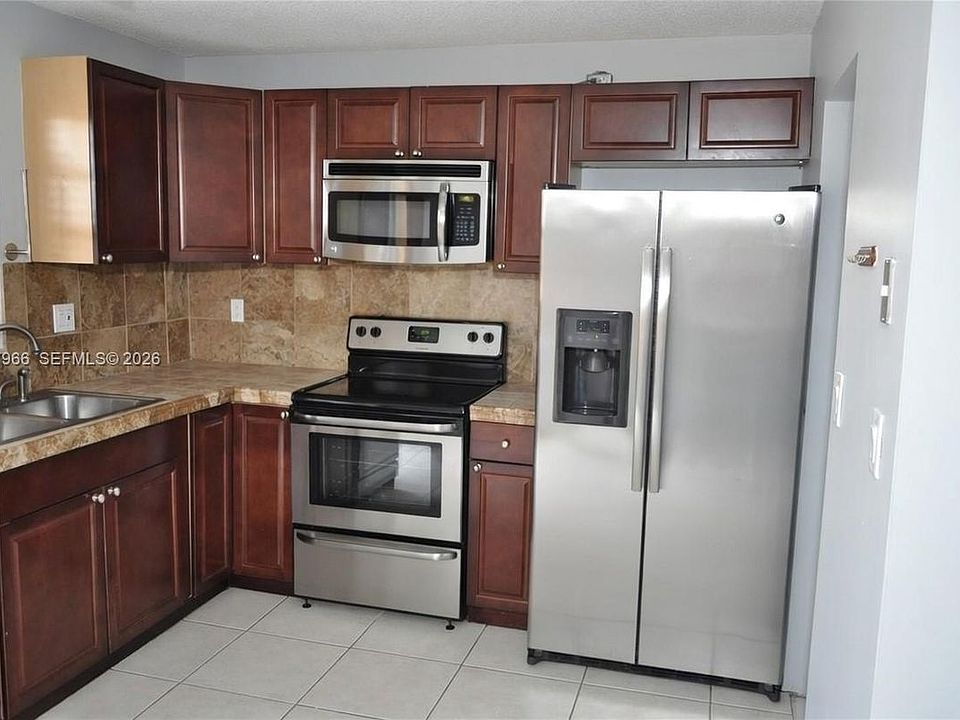 2nd image of 6100 SW 130th Ave APT 1602