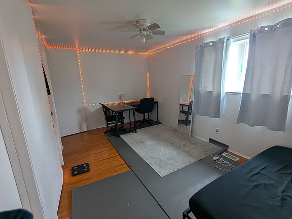 2nd image of 48 Bloomington Cres