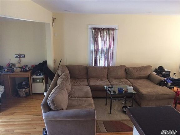 4th image of 222 Juanita Ave