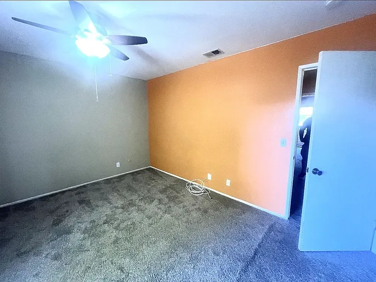 3335 Broad St #12 — Photo 6