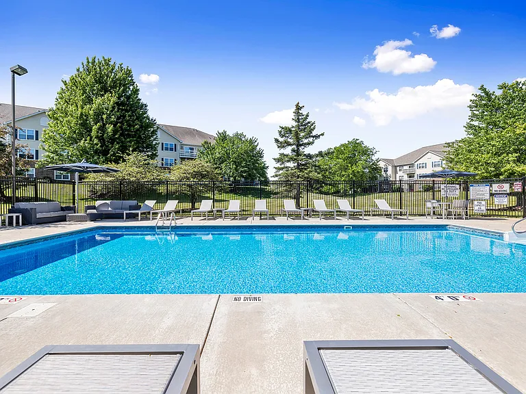 Riverwood Apartments Sparkling Outdoor Pool