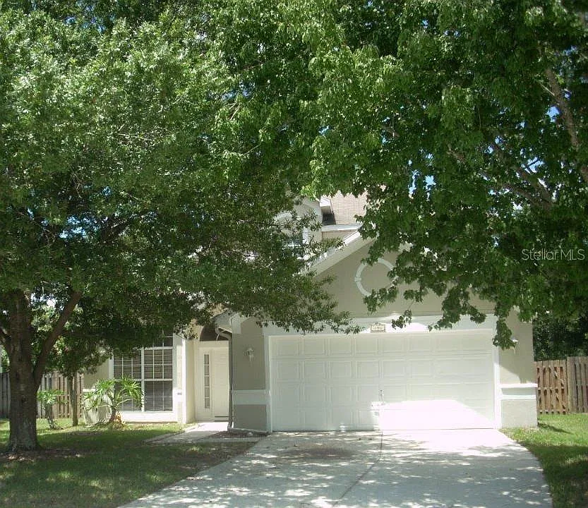 828 Garden Glen Loop