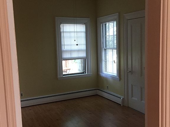 2nd image of 187 Brunswick Ave