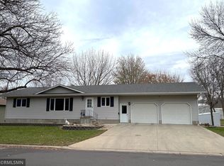 520 Delaware Ave, Adrian, MN 56110