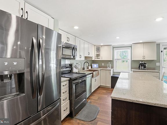 5th image of 24815 Zoar Rd