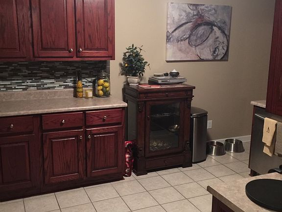 3rd image of 109 Red Sunset Cir