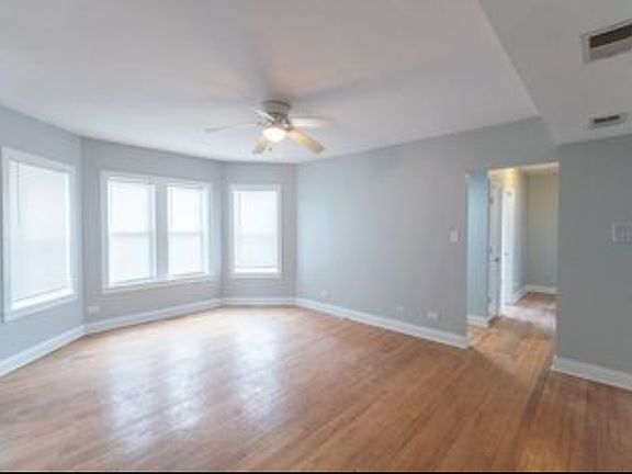 3rd image of 4342 N Mozart St #1W