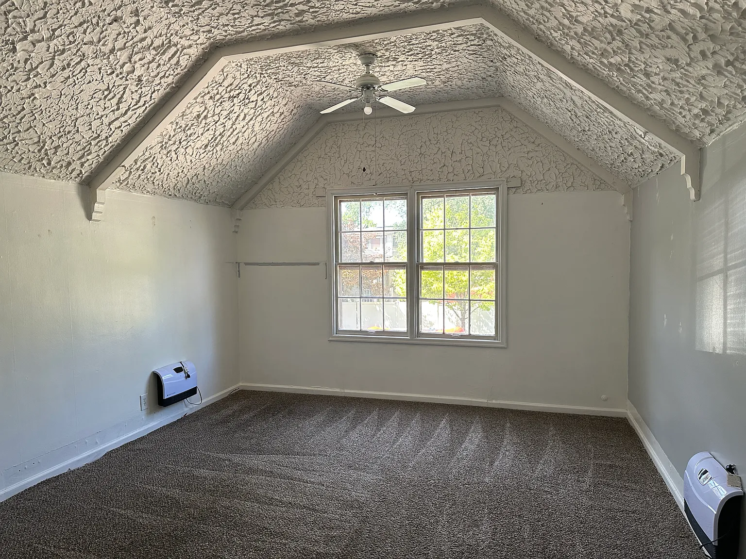 1 bed, 750 sqft, $900 — Photo 3