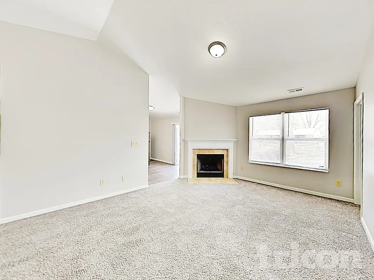 121 Hilltop Farms Blvd — Photo 3