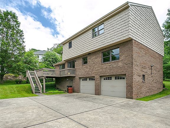 3rd image of 109 Sandune Dr