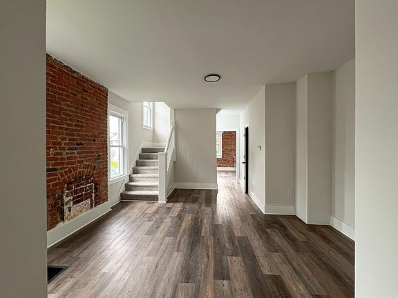 2nd image of 927 S Champion Ave #927