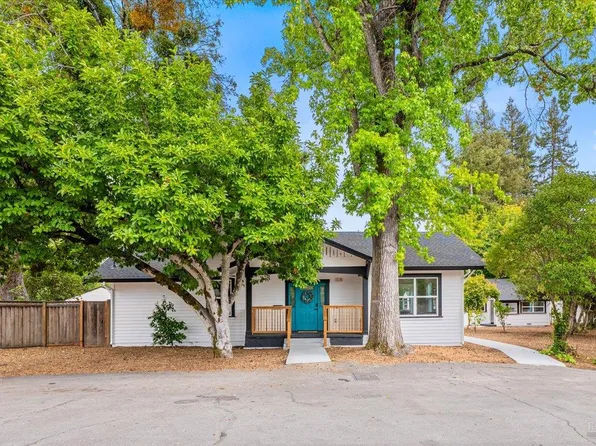 1524 Fair Oaks Court, Santa Rosa, CA 95404