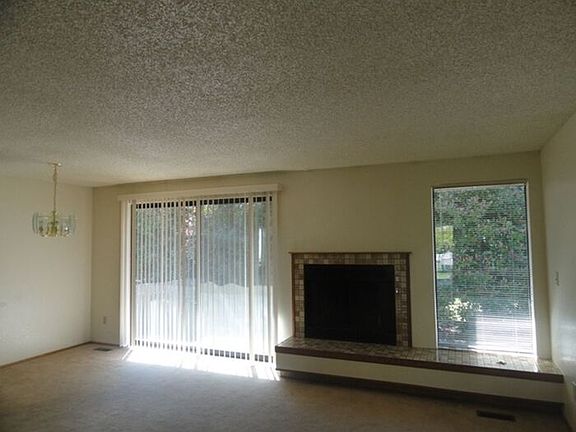 3rd image of 5134 Green Hills Ave NE
