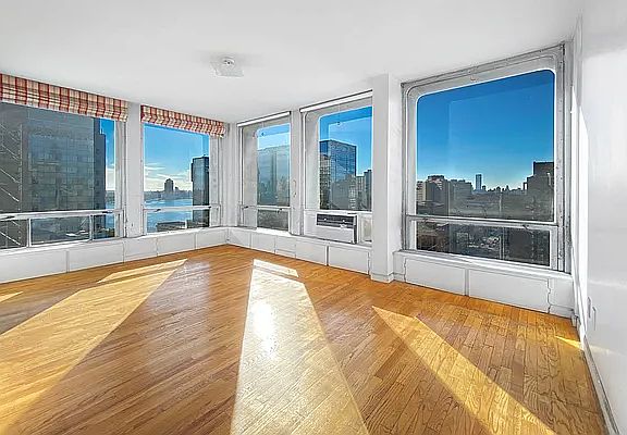 5th image of 343 E 30th St APT 18L