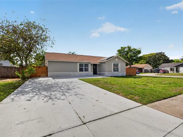 3153 Loomis Dr, New Port Richey, FL 34655