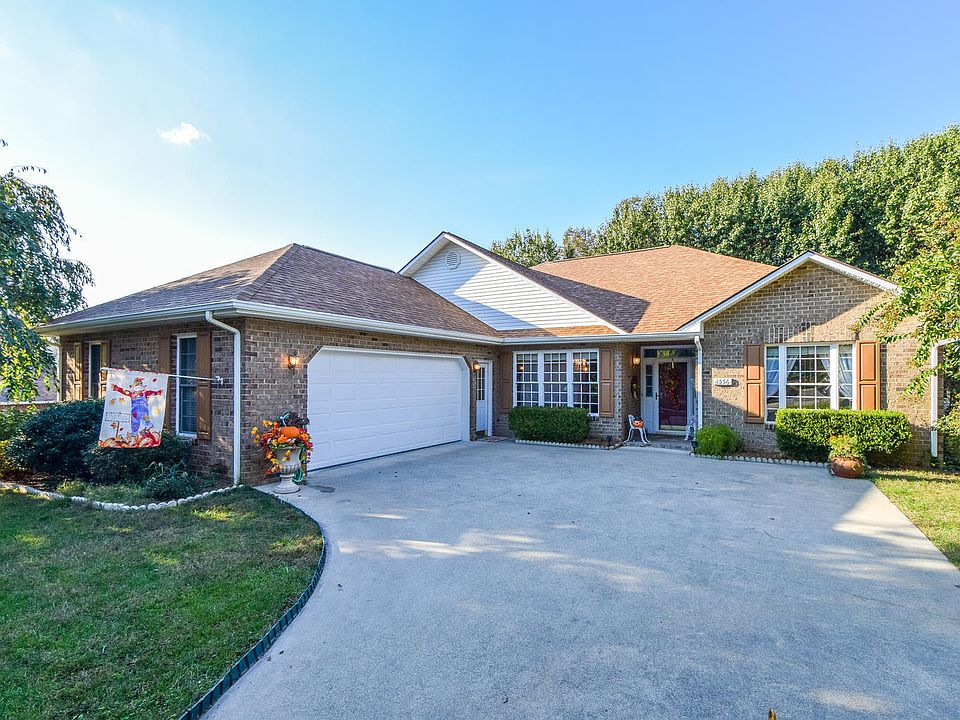 1st image of 1556 Rosewalk Ln