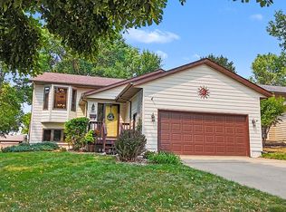 2901 S Pepper Ridge Ave, Sioux Falls, SD 57103